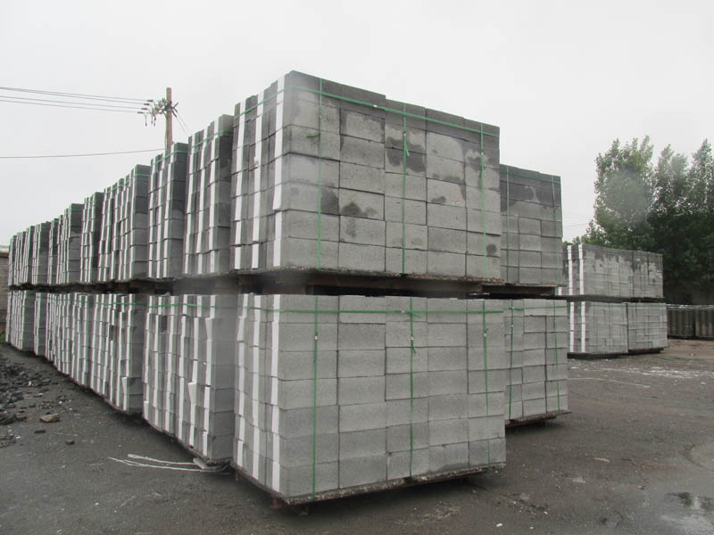 自保溫砌塊生產設備的操作優(yōu)勢有哪些 自保溫砌塊生產設備的操作優(yōu)勢有哪些